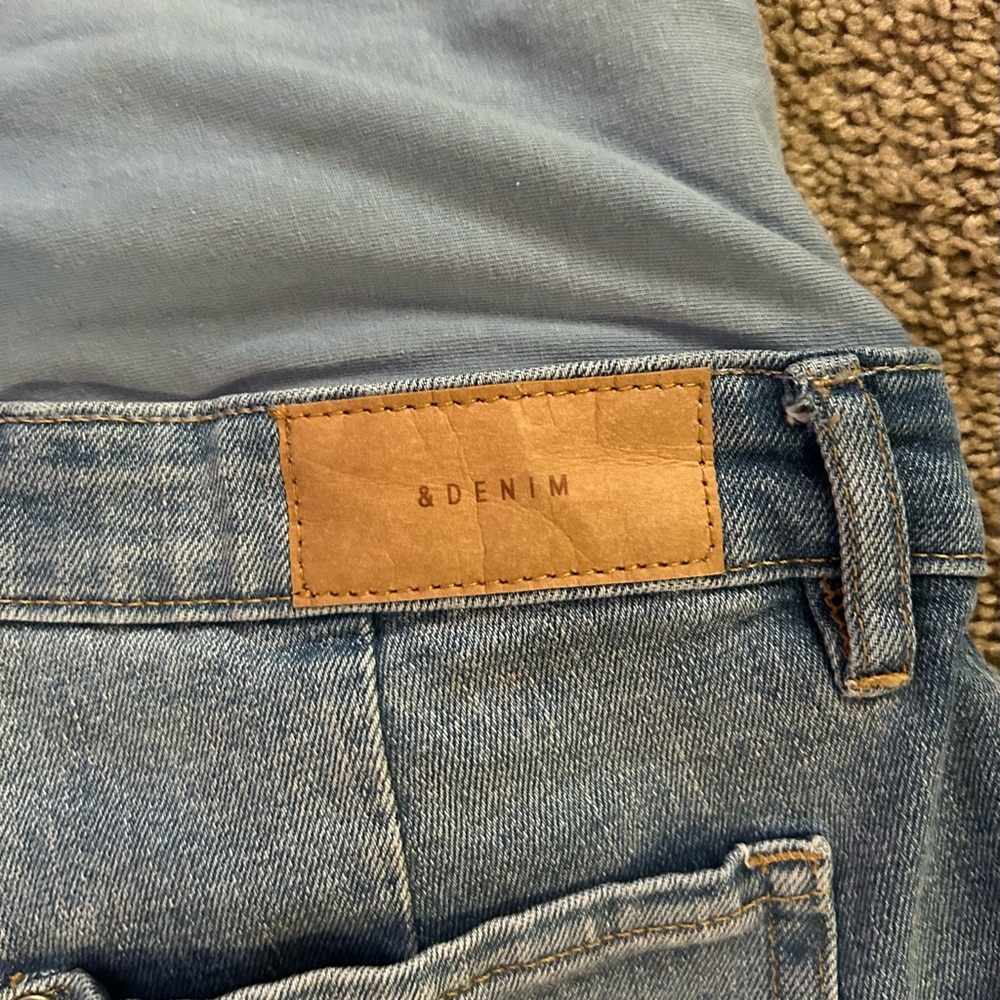 Blue Jean Shorts with Stretchy Waistband and Cuffed Hem Small low rib H&M mama - Picture 3 of 6